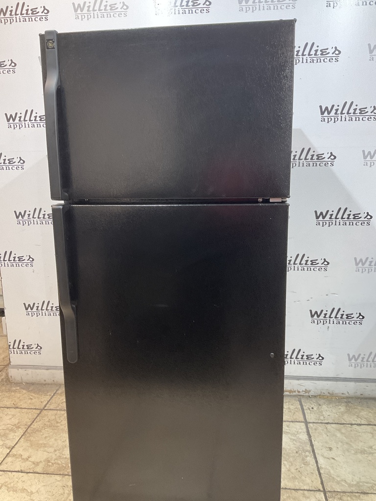 Ge Used Refrigerator Top and Bottom 28x64 1/2” (black) 
