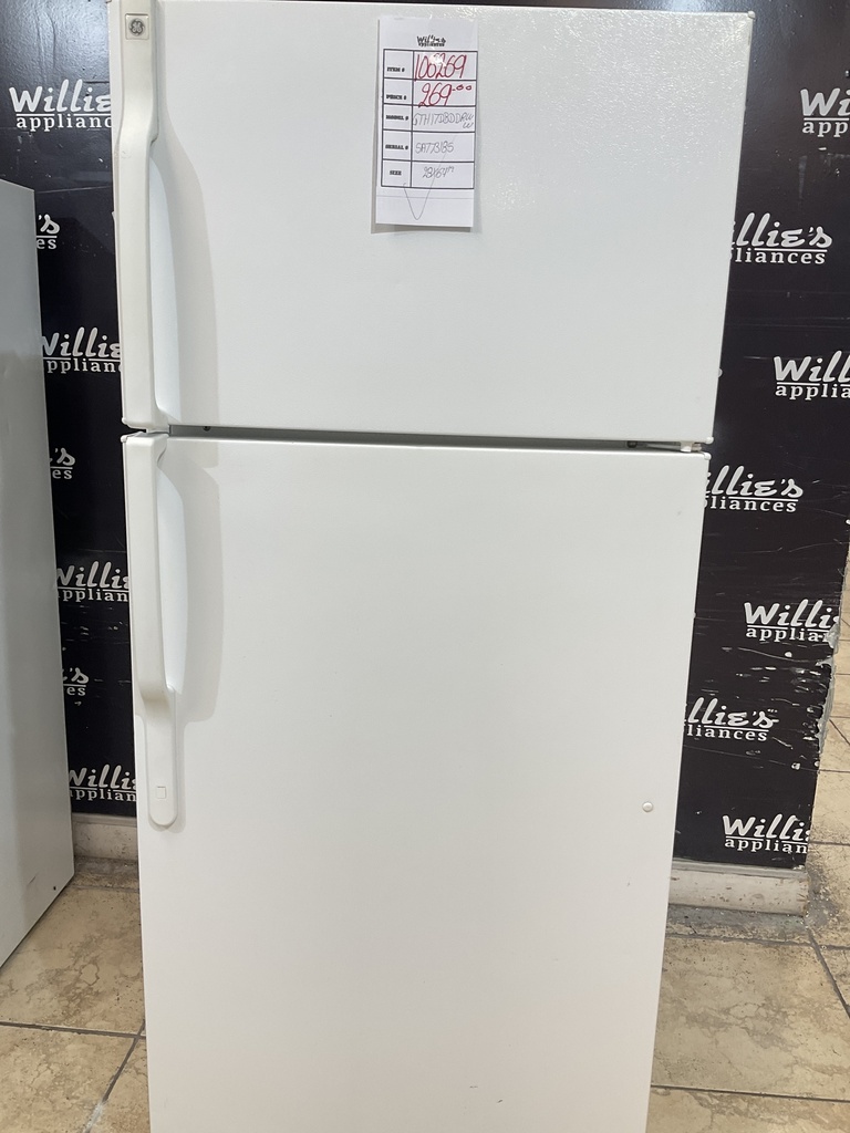 Ge Used Refrigerator Top and Bottom 28x64 1/2” (White) 