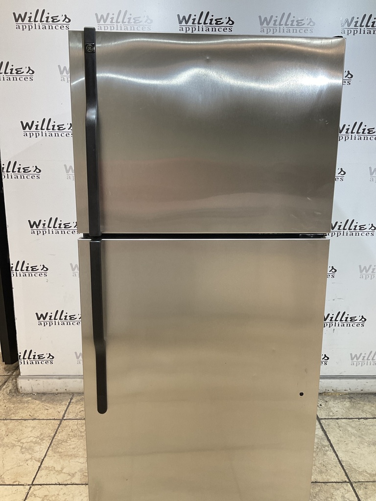Ge Used Refrigerator Top and Bottom 30x67 (Stainless Steel) 