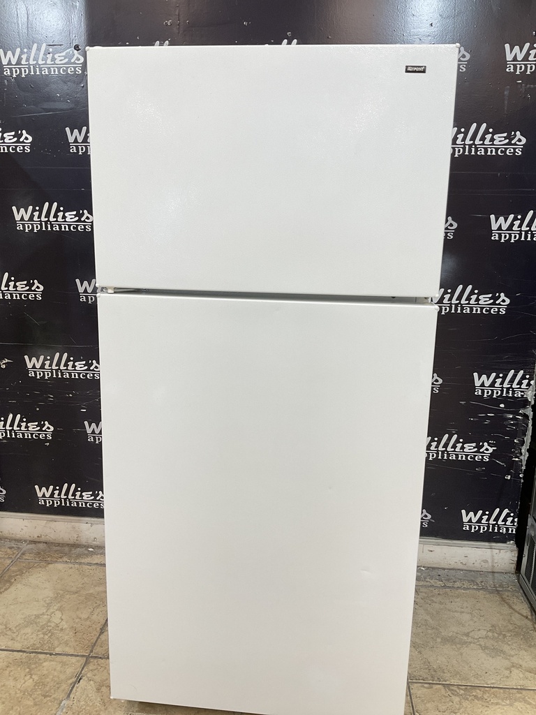 Hotpoint Used Refrigerator Top and Bottom 28x61 1/2” (white) 