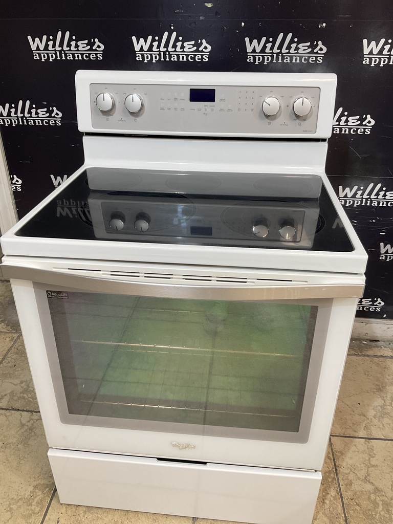 Whirlpool Used Electric Stove 220volts  (40/50 AMP) 30inches {4 prong} (White)