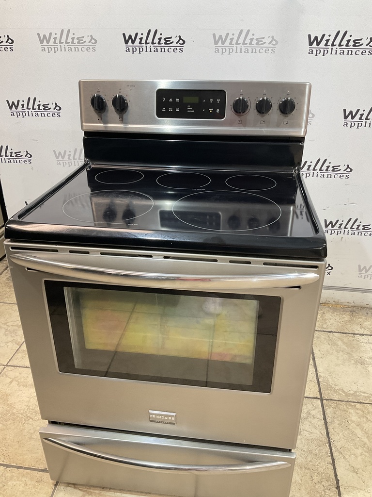 Frigidaire Used Electric Stove 220 volts (40/50 AMP) 30inches {no cord} (Stainless steel) 