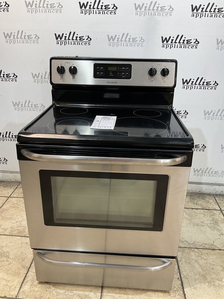 Frigidaire Used Electric Stove 220volts (40/50 AMP) 30inches {no cord} (Stainless Steel) 