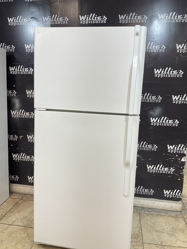 Ge Used Refrigerator Top and Bottom 30x66 1/2” (White) 