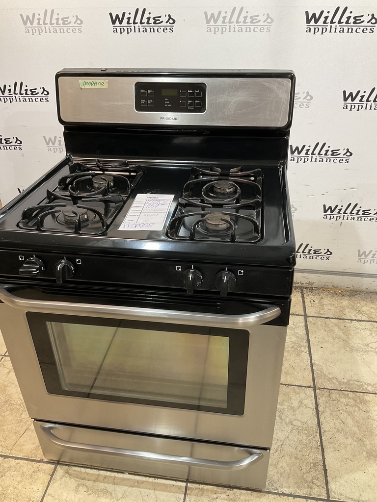 Frigidaire Used Gas Propane Stove 30inches ( Stainless Steel) 