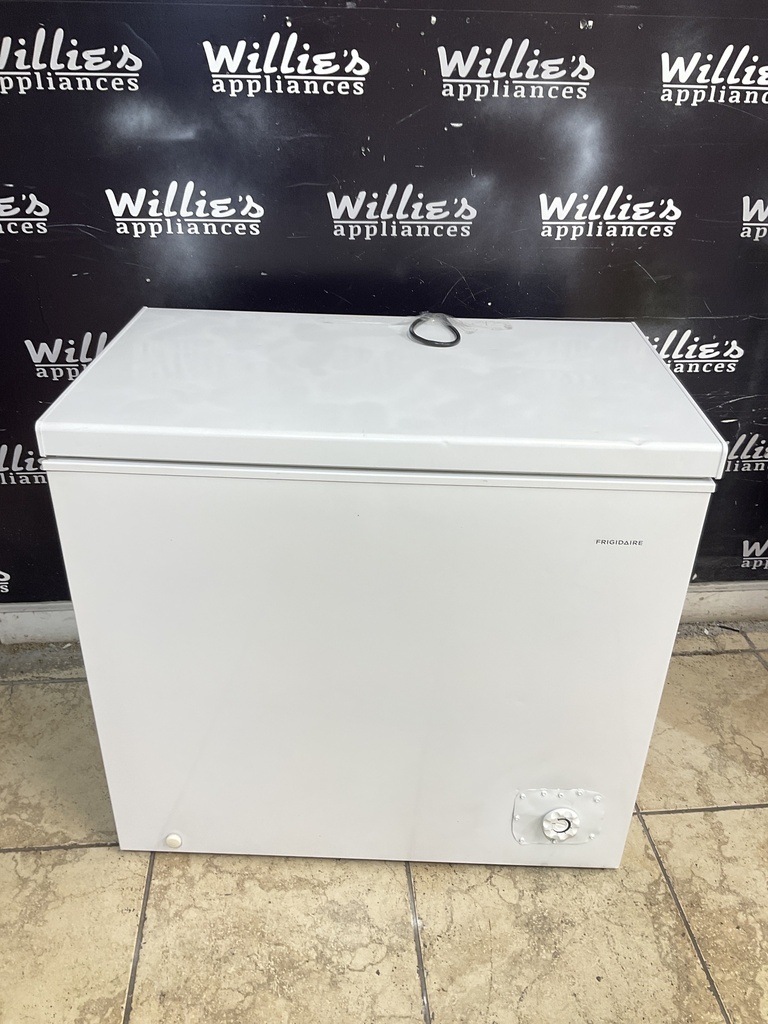 Frigidaire Used Freezer Chest 35x23 1/2 (White)