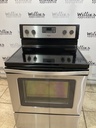 Whirlpool Used Electric Stove 220volts (40/50 AMP) 30inches {3 prong} (Stainless steel) 