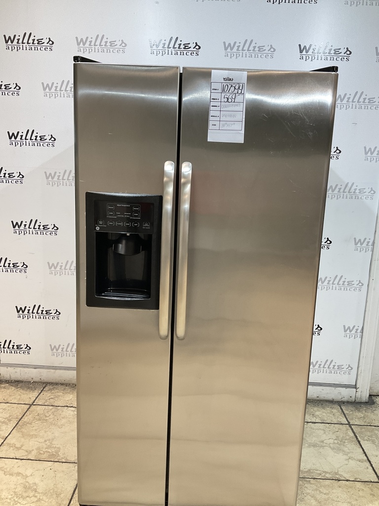 Ge Refrigerator Side by Side 33 1/2” x 67 1/2” (Stainless steel) 
