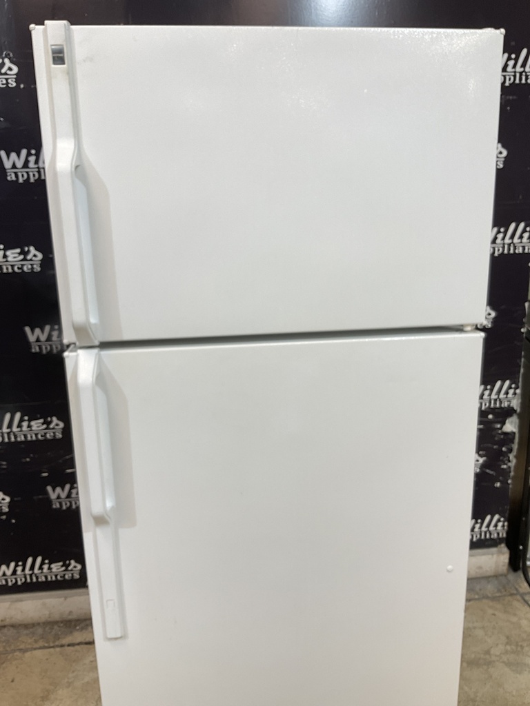 Hotpoint Refrigerator Top and Bottom 28x64 1/2” (White)