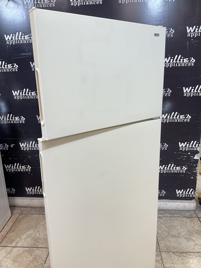 Hotpoint Refrigerator Top and Bottom 28x64 1/2” (bisque) 