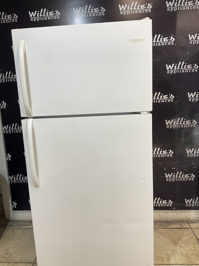 Frigidaire Refrigerator Top and Bottom 30x66 (white) 