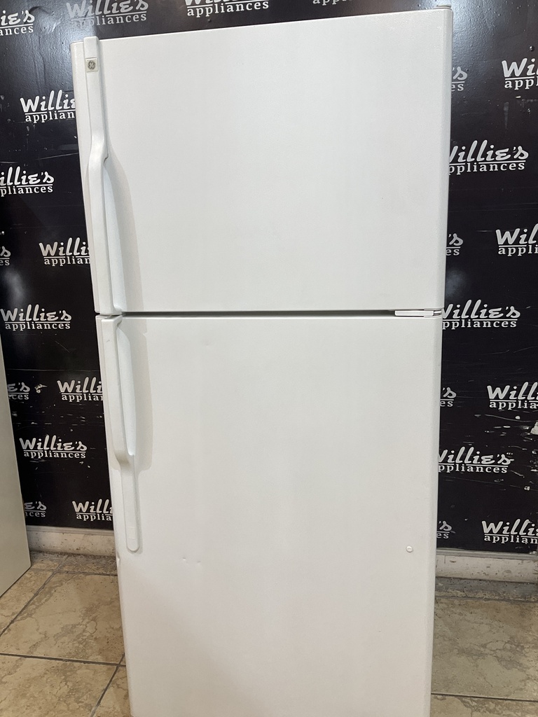 Ge Refrigerator Top and Bottom 30x66 (White) 