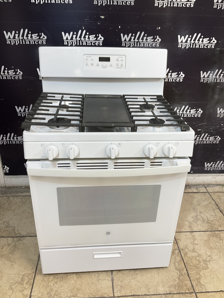 Ge Natural Gas Stove 30inches (White’)