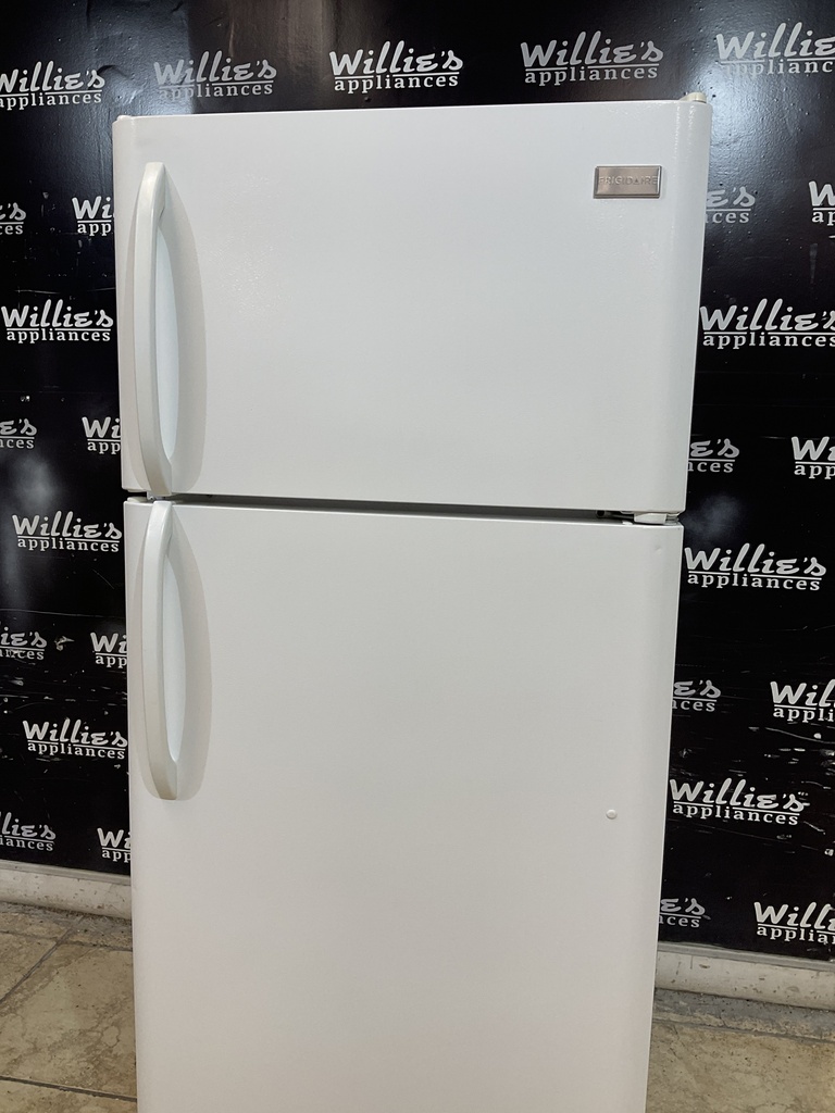 Frigidaire Refrigerator Top and Bottom 30x66 (white) 