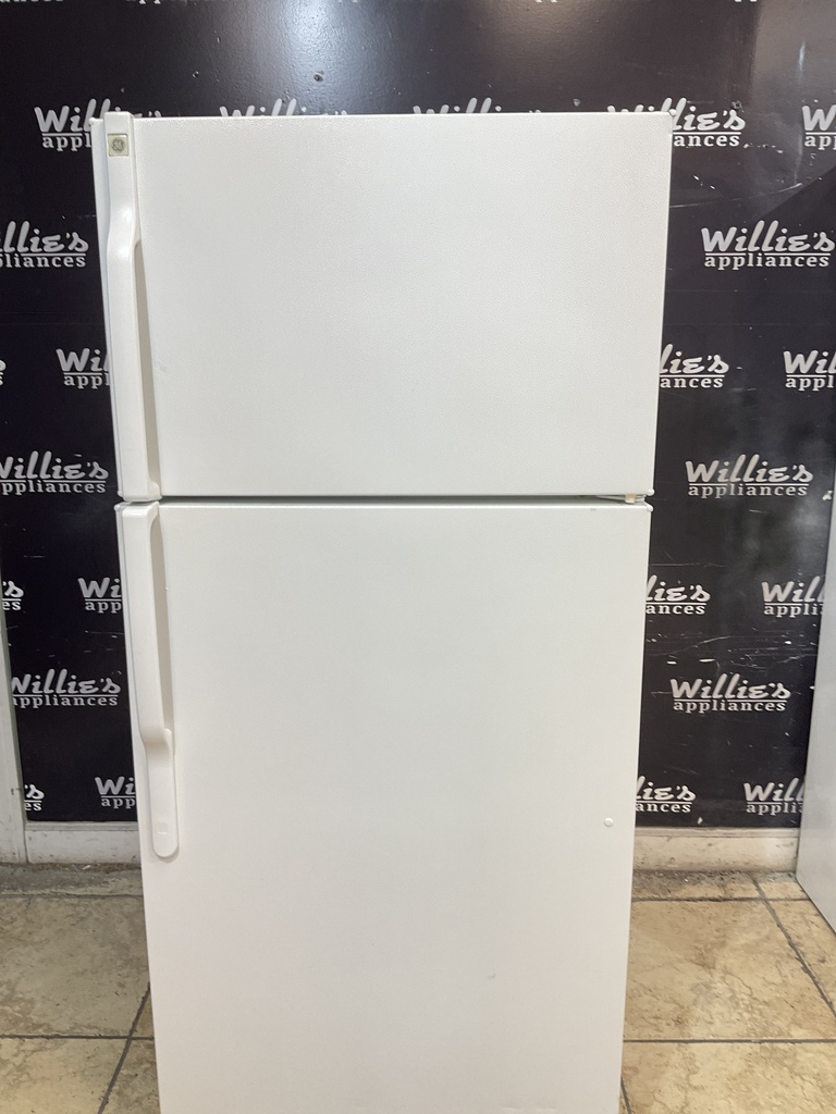 Ge Refrigerator Top and Bottom 28x61 1/2” (White) 