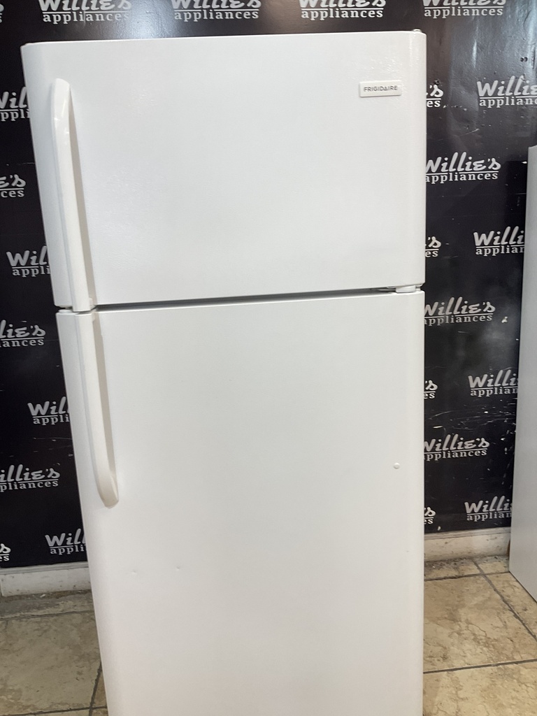 Frigidaire Refrigerator Top and Bottom 30x65 1/2” (white) 