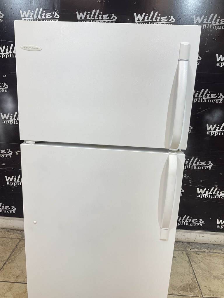 Frigidaire Refrigerator Top and Bottom 28x59 1/2” (white) 