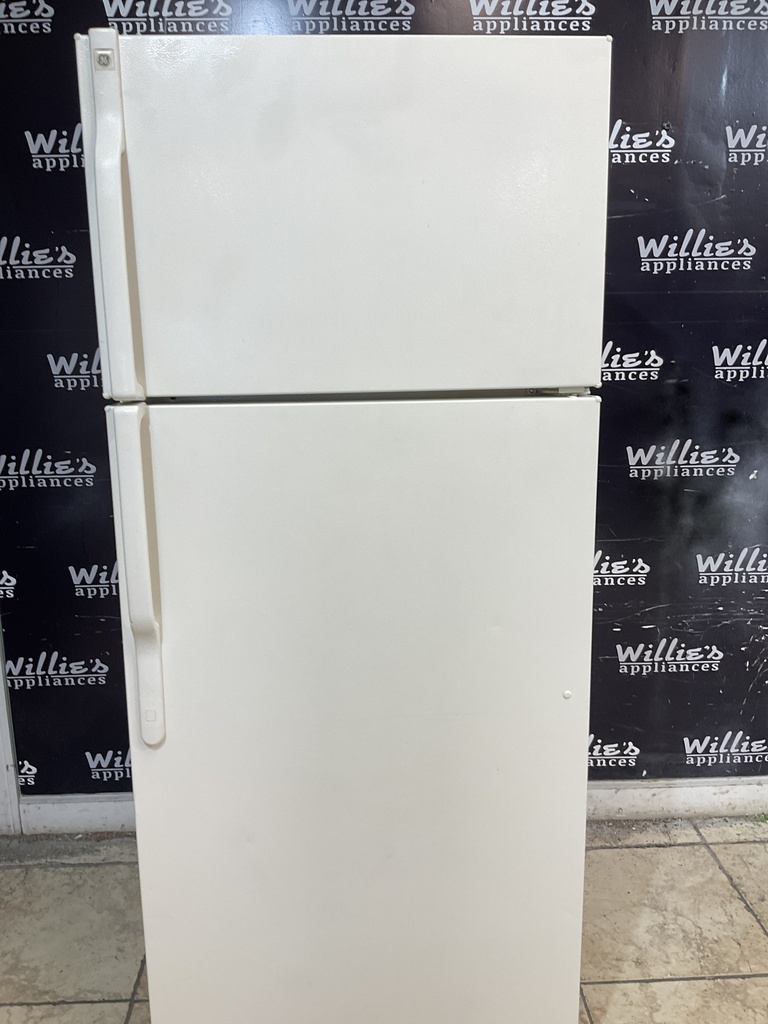 Ge Refrigerator Top and Bottom 28x67 (bisque) 