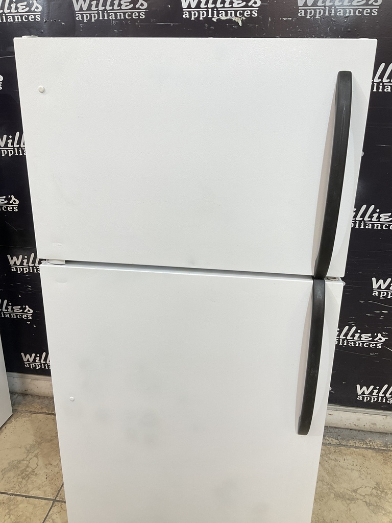 Frigidaire Refrigerator Top and Bottom 28x 59 1/2” (White) 