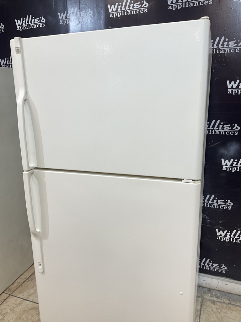Ge Refrigerator Top and Bottom 33x67 1/2” (bisque)