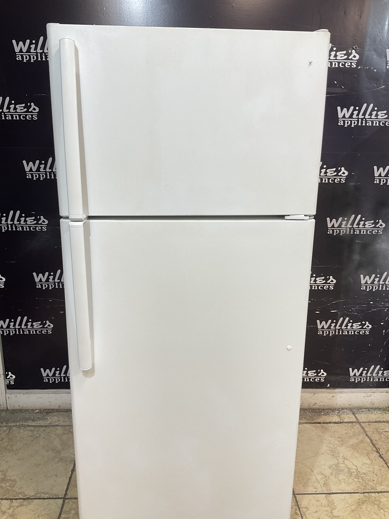 Ge Refrigerator Top and Bottom 28x64 1/2” (White) 
