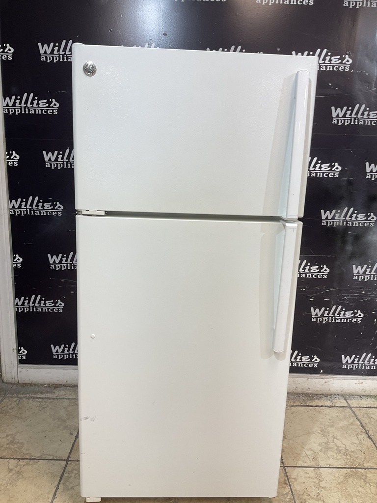 Ge Refrigerator Top and Bottom 28x61 1/2” (White) 
