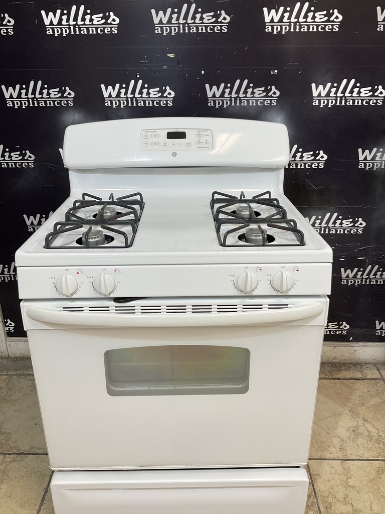 Ge Natural Gas Stove 30inches (White) 