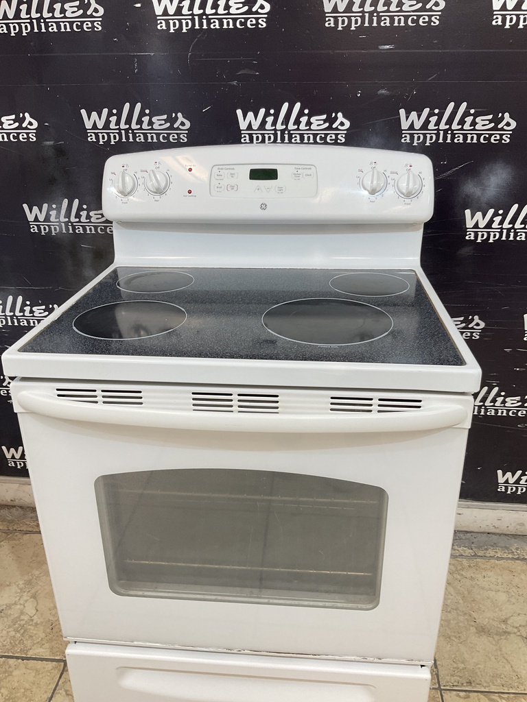 Ge Electric Stove 220volts (40/50 AMP) 30inches {4 prong} (White) 