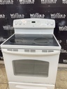Ge Electric Stove 220volts (40/50 AMP) 30inches {4 prong} (White) 