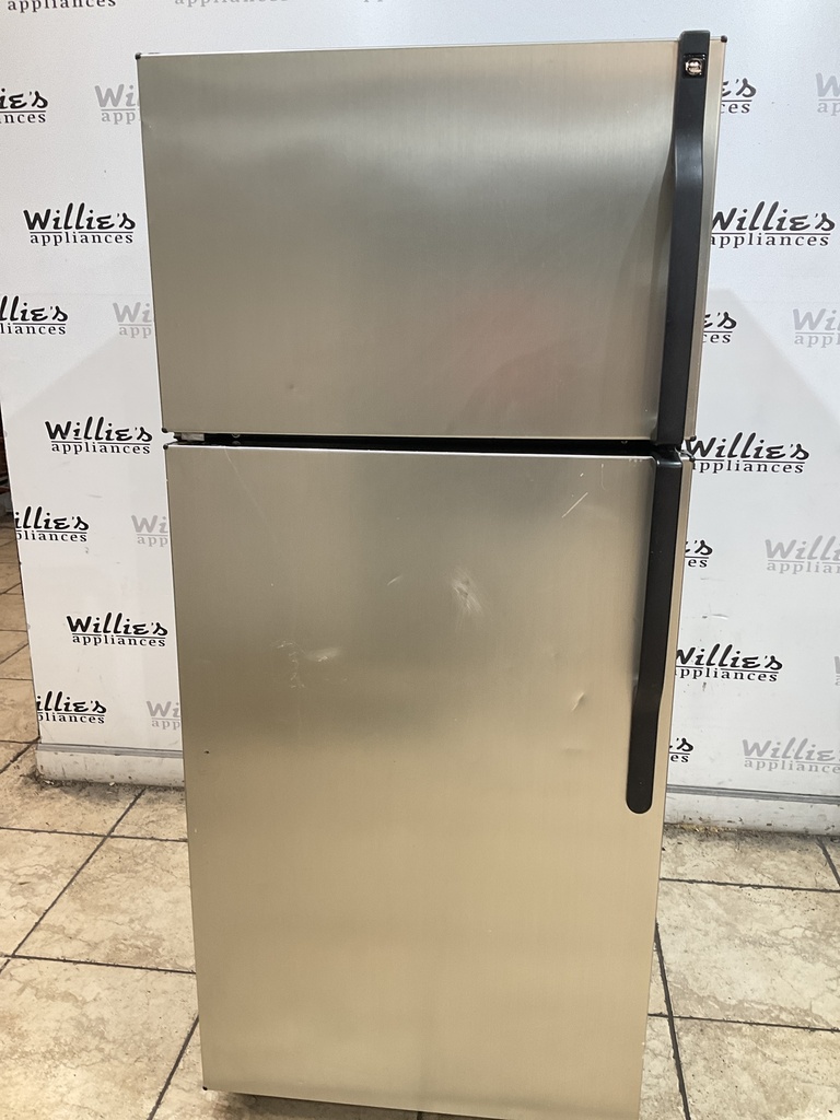 Ge Refrigerator Top and Bottom 28x64 1/2” (Stainless Steel) 