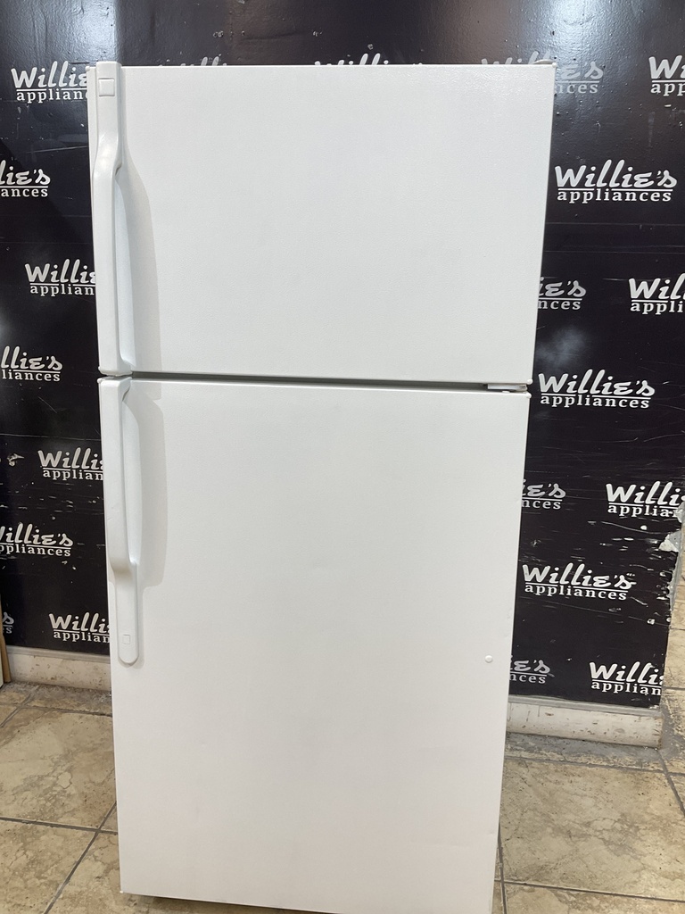 Ge Refrigerator Top and Bottom 28x64 1/2” (White) 