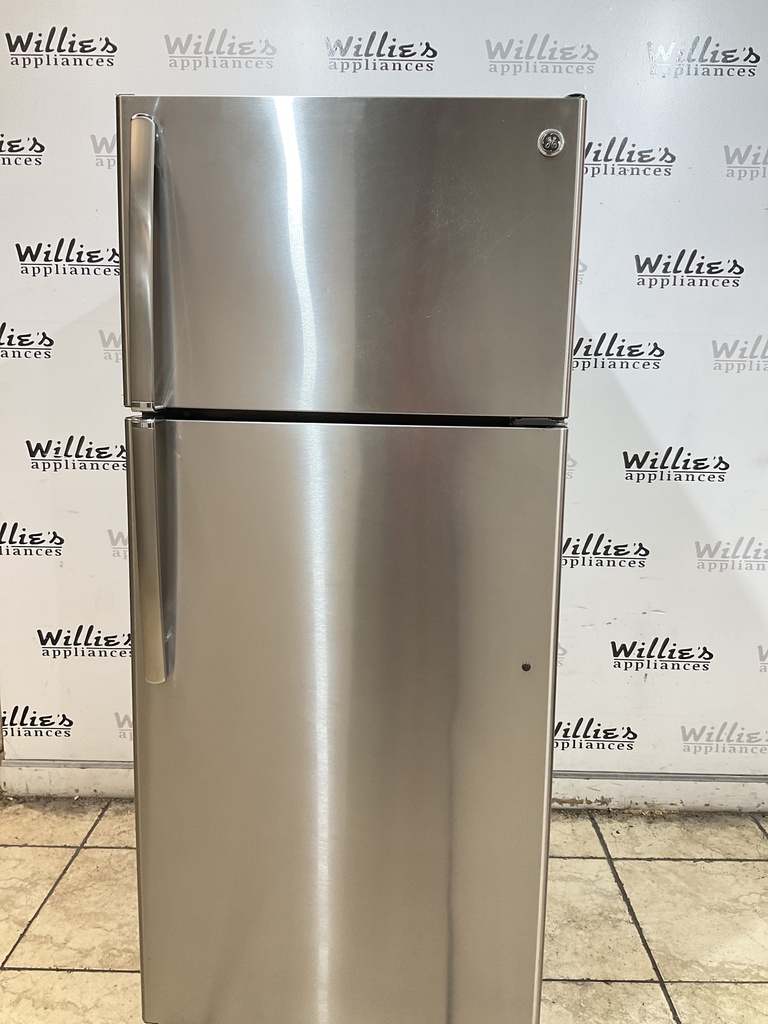 Ge Refrigerator Top and Bottom 28x64 1/2” (Stainless Steel)