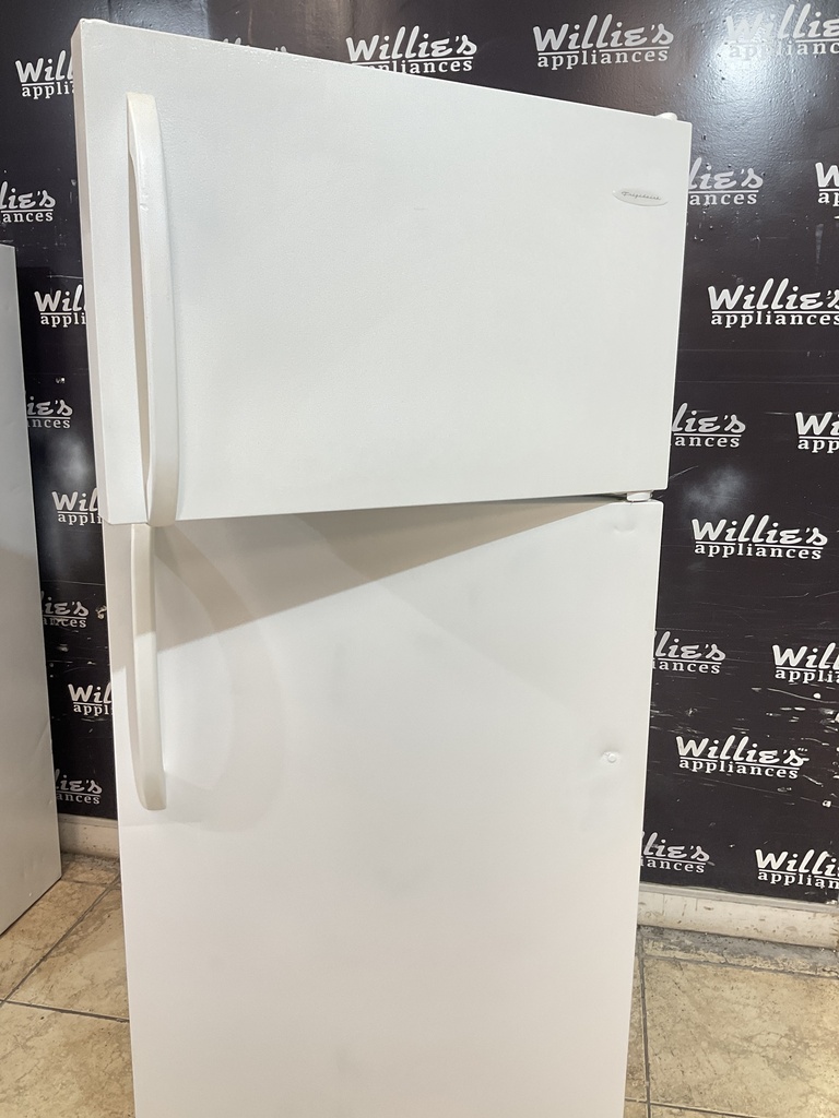 Frigidaire Refrigerator Top and Bottom 30x66 1/2” (White) 
