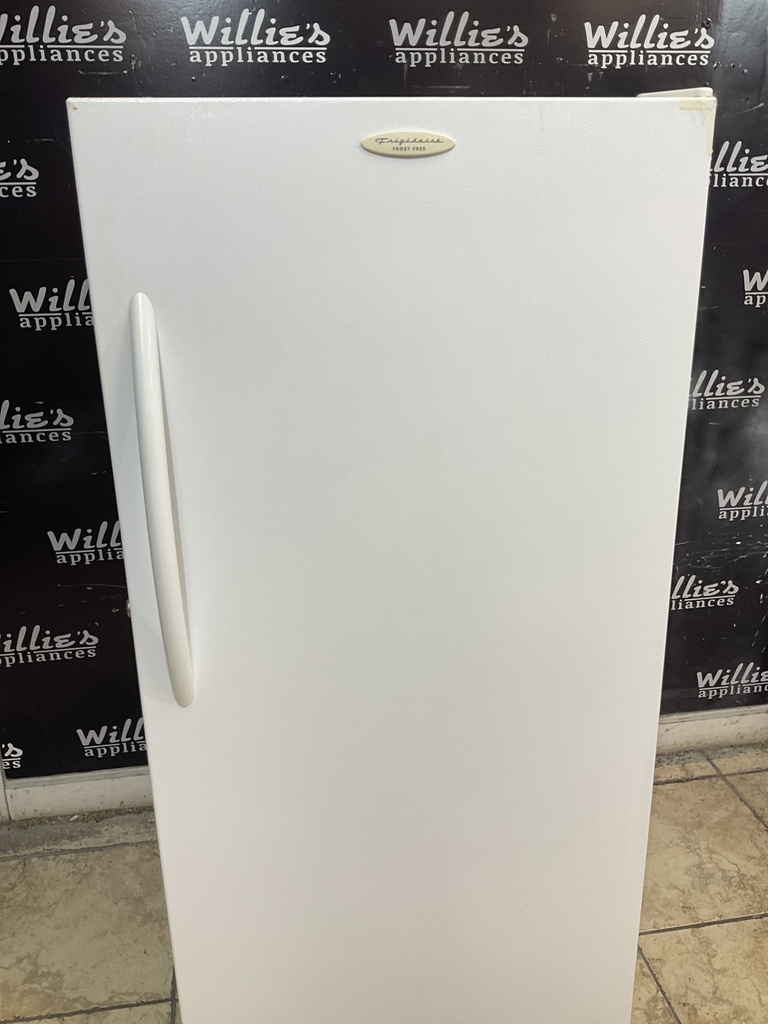 Frigidaire Freezer Upright 28x60 (white) 