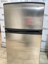 Whirlpool Refrigerator Top and Bottom 33 1/2” x 66 1/2” (Stainless Steel) 