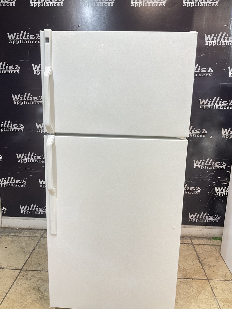 Hotpoint Refrigerator Top and Bottom 28x61 1/2” (White) 