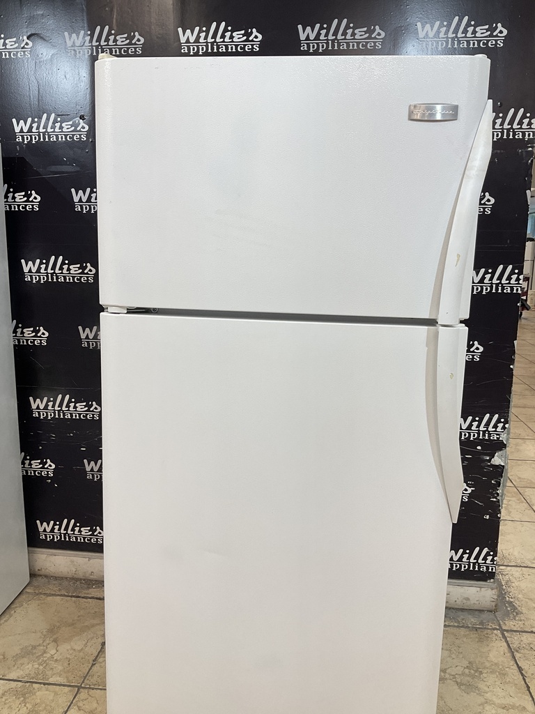 Frigidaire Refrigerator Top and Bottom 30x66 1/2” (White) 