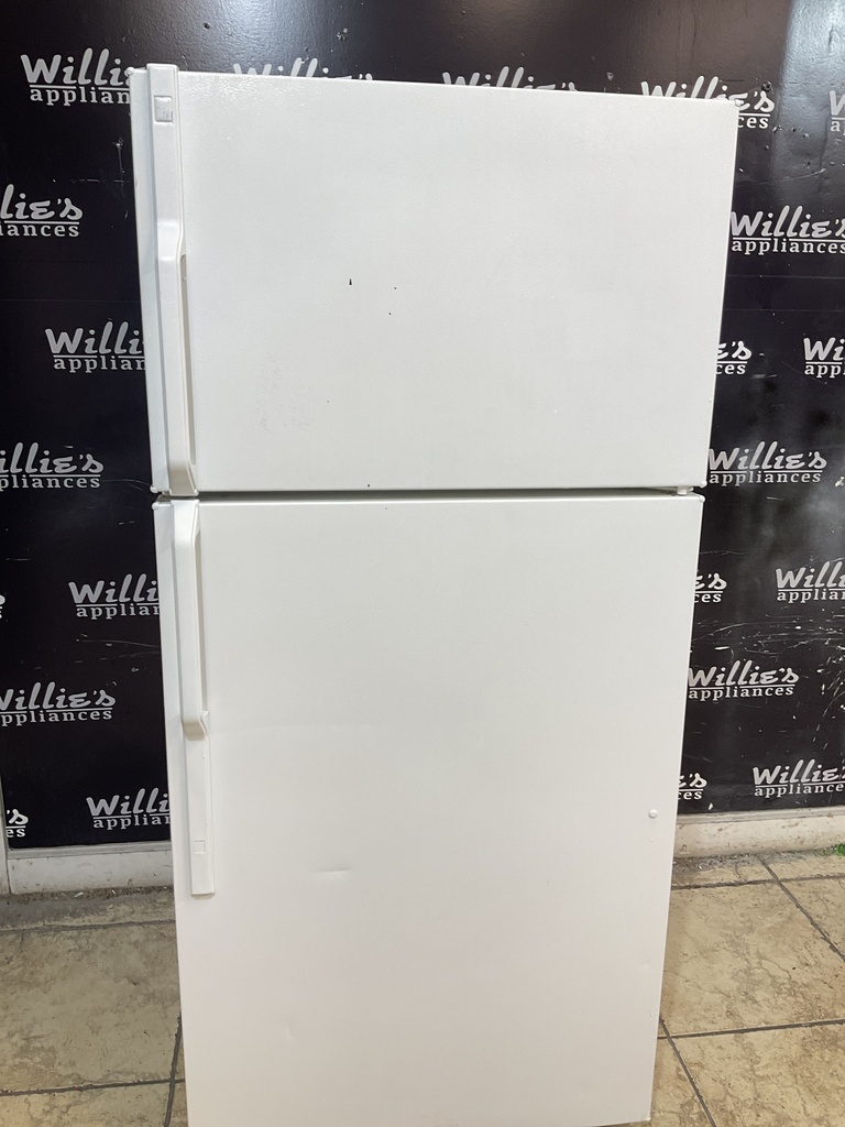 Hotpoint Refrigerator Top and Bottom 28x61 1/2” (White) 