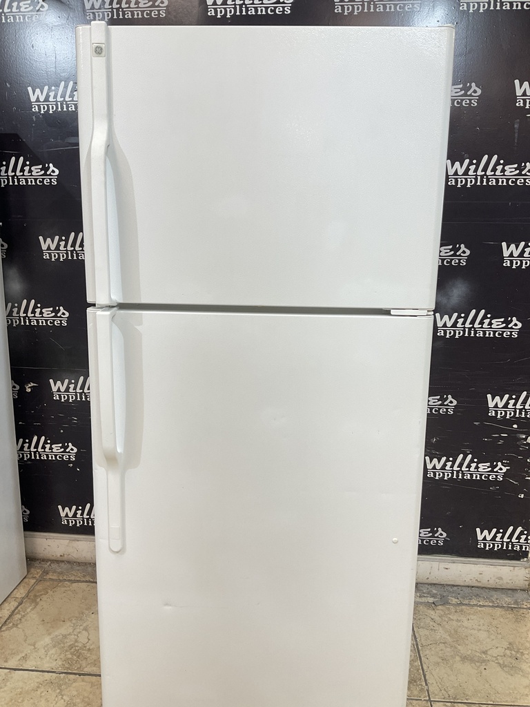 Frigidaire Refrigerator Top and Bottom 30x66 (White) 