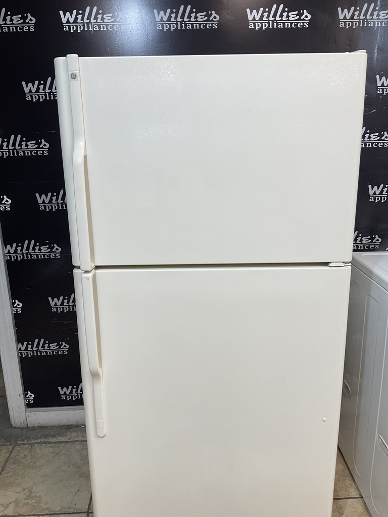Ge Refrigerator Top and Bottom 33x67 1/2” (Bisque) 