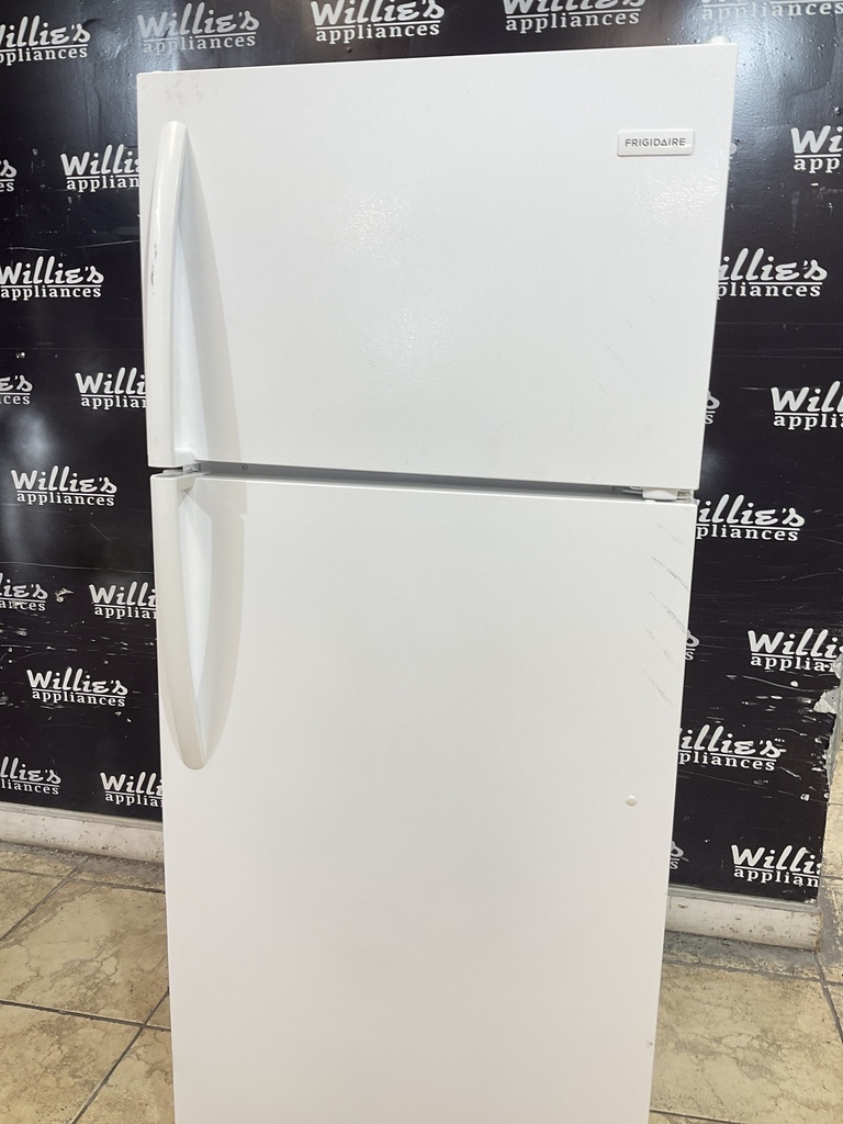 Frigidaire Refrigerator Top and Bottom 28 1/2” x 65” (White) 