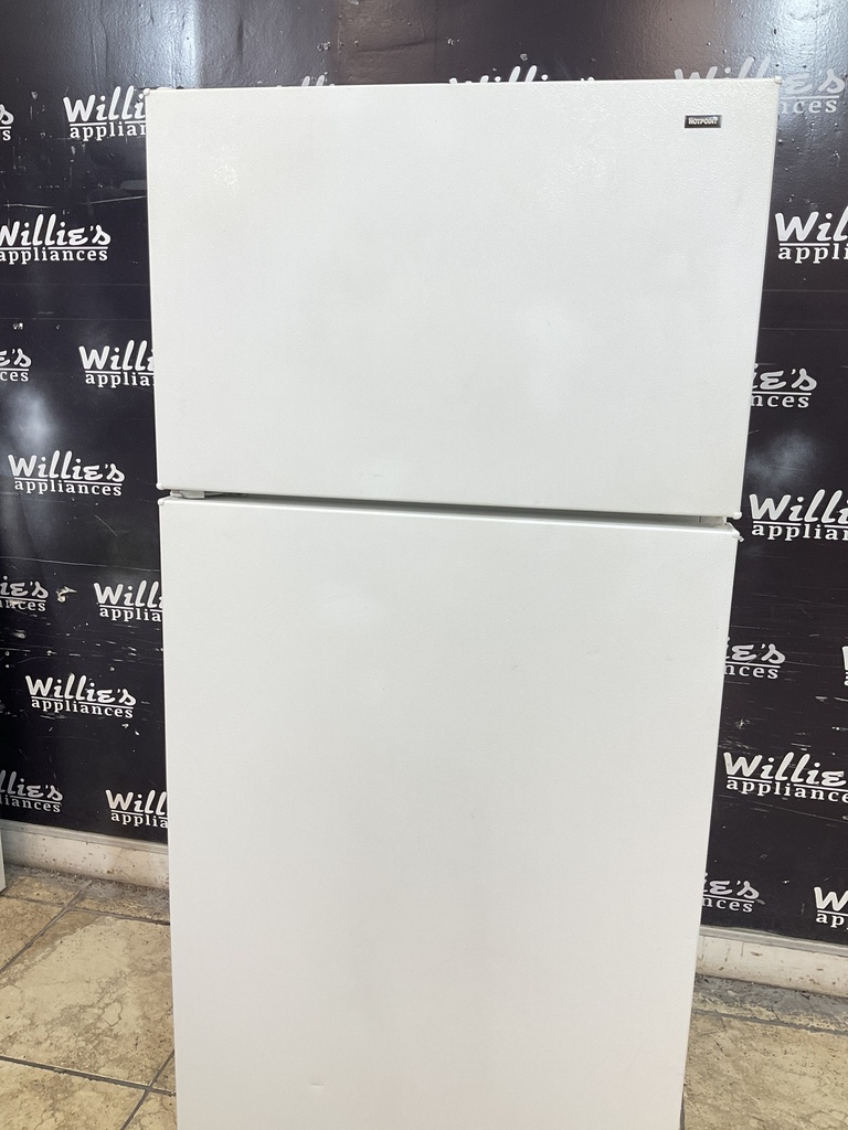 Hotpoint Refrigerator Top and Bottom 28x61 1/2”. (white) 