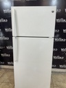 Ge Refrigerator Top and Bottom28x64 1/2” (White)