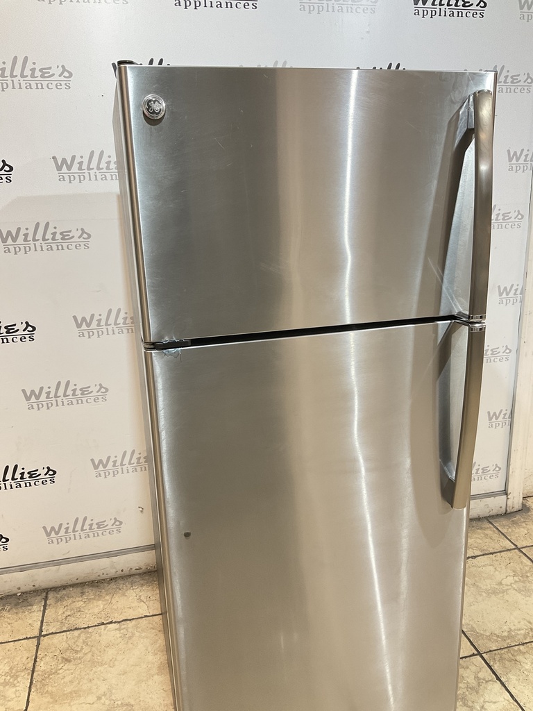Ge Refrigerator Top and Bottom 28x64 1/2” (Stainless Steel)