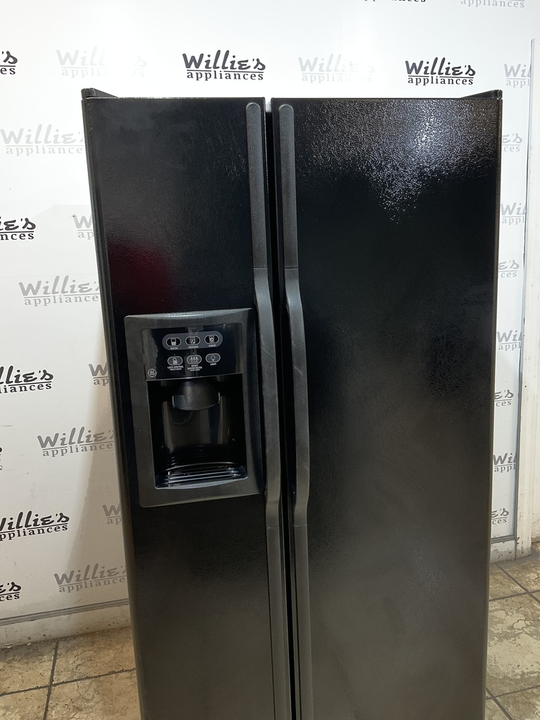 Ge Refrigerator Side by Side 34x67 1/2” (black) 