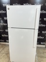 Ge Refrigerator Top and Bottom 28x61 1/2” (White)