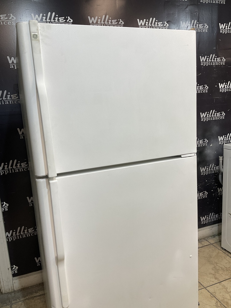 Ge Refrigerator Top and Bottom 30x66 1/2” (White) 