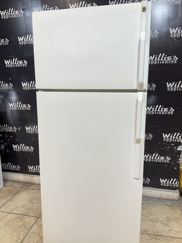 Hotpoint Refrigerator Top and Bottom 28x67 1/2” (white)