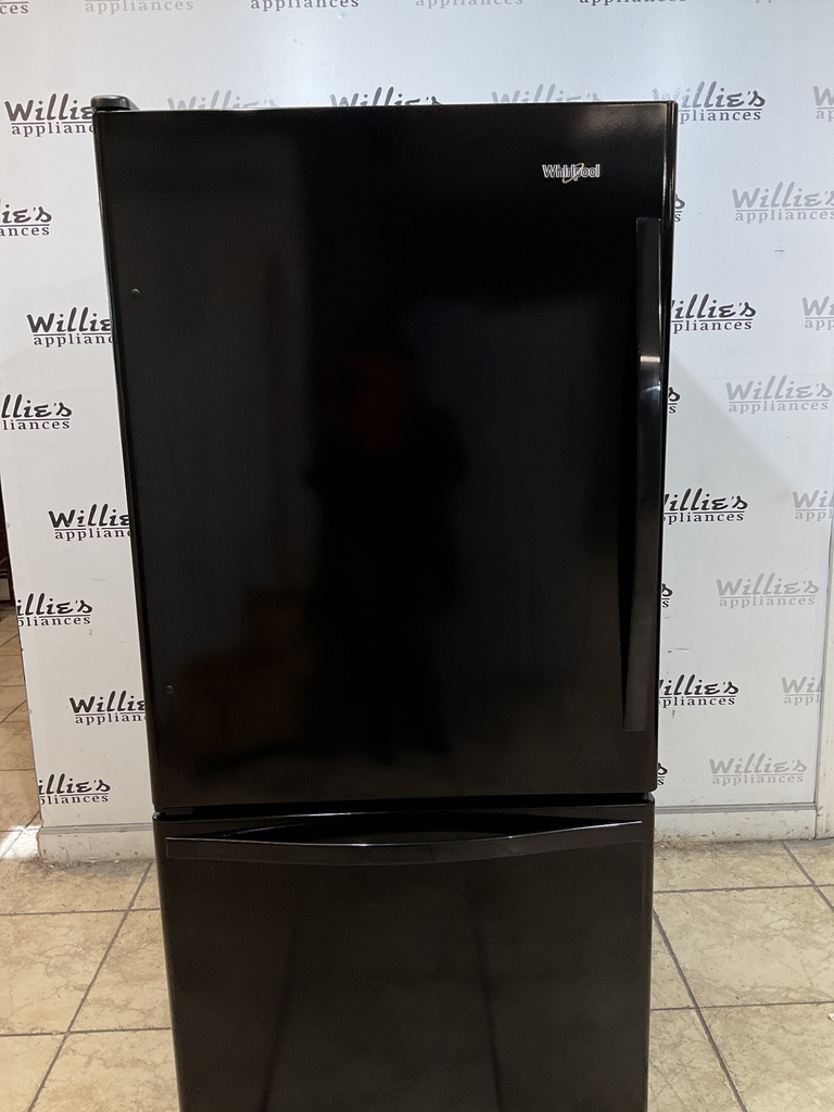 Whirlpool Refrigerator Top and Bottom Mount 33x69 1/2” (black) 