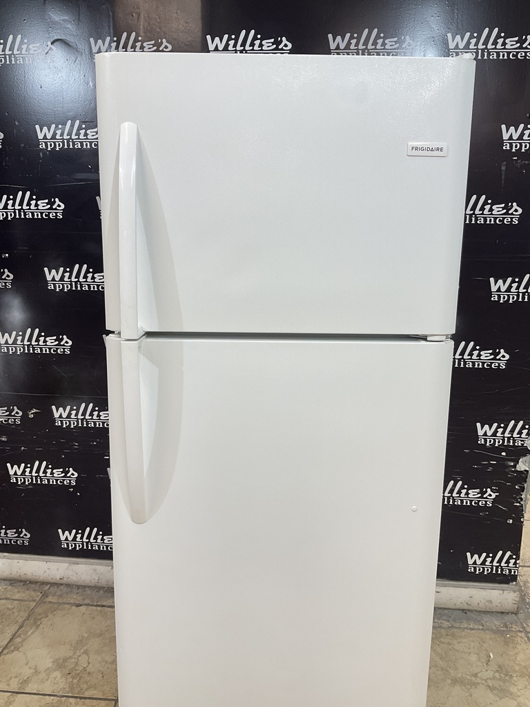Frigidaire Refrigerator Top and Bottom 30x68 1/2” (White) 